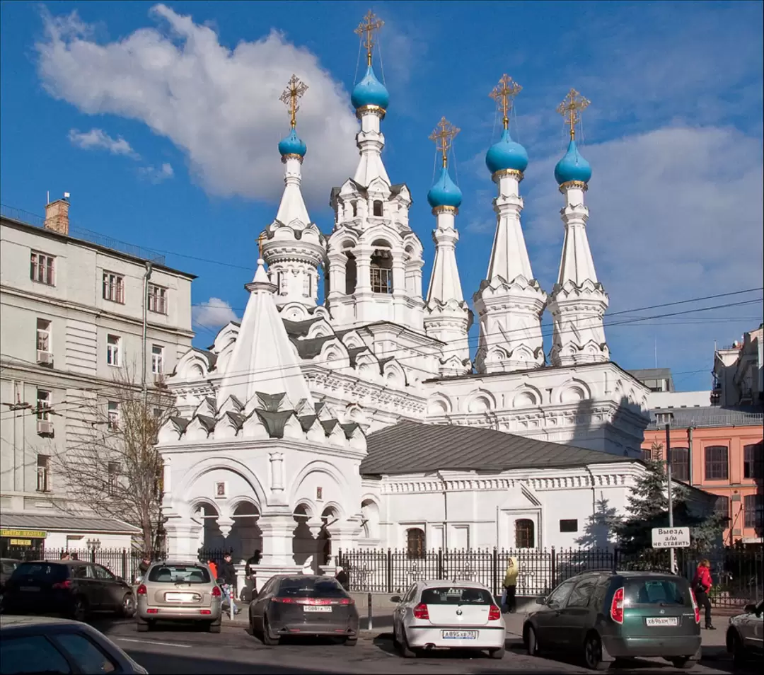 Церковь Рождества Богородицы в Путинках как образец шатрового зодчества Москвы.