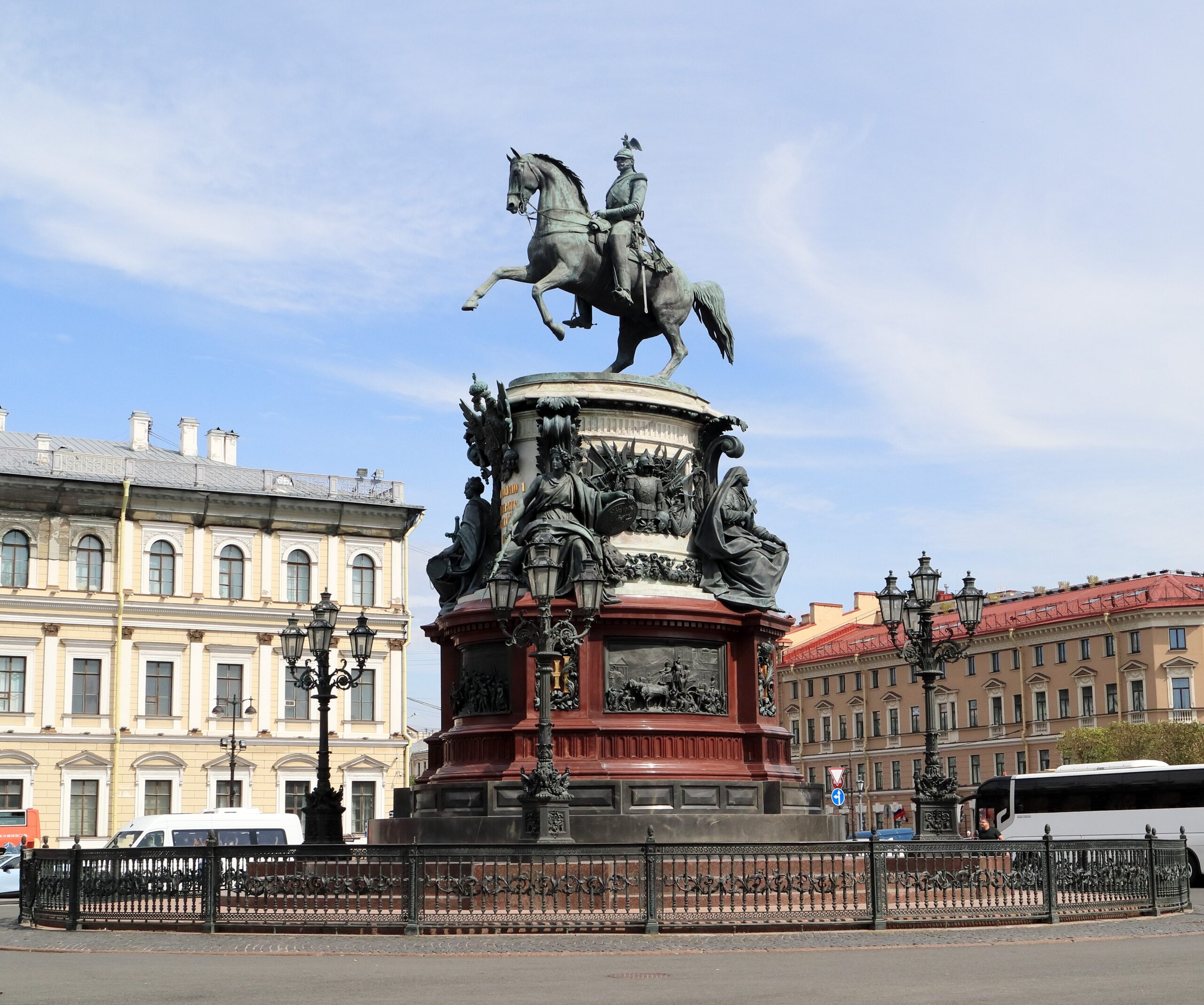 Памятник Николаю I